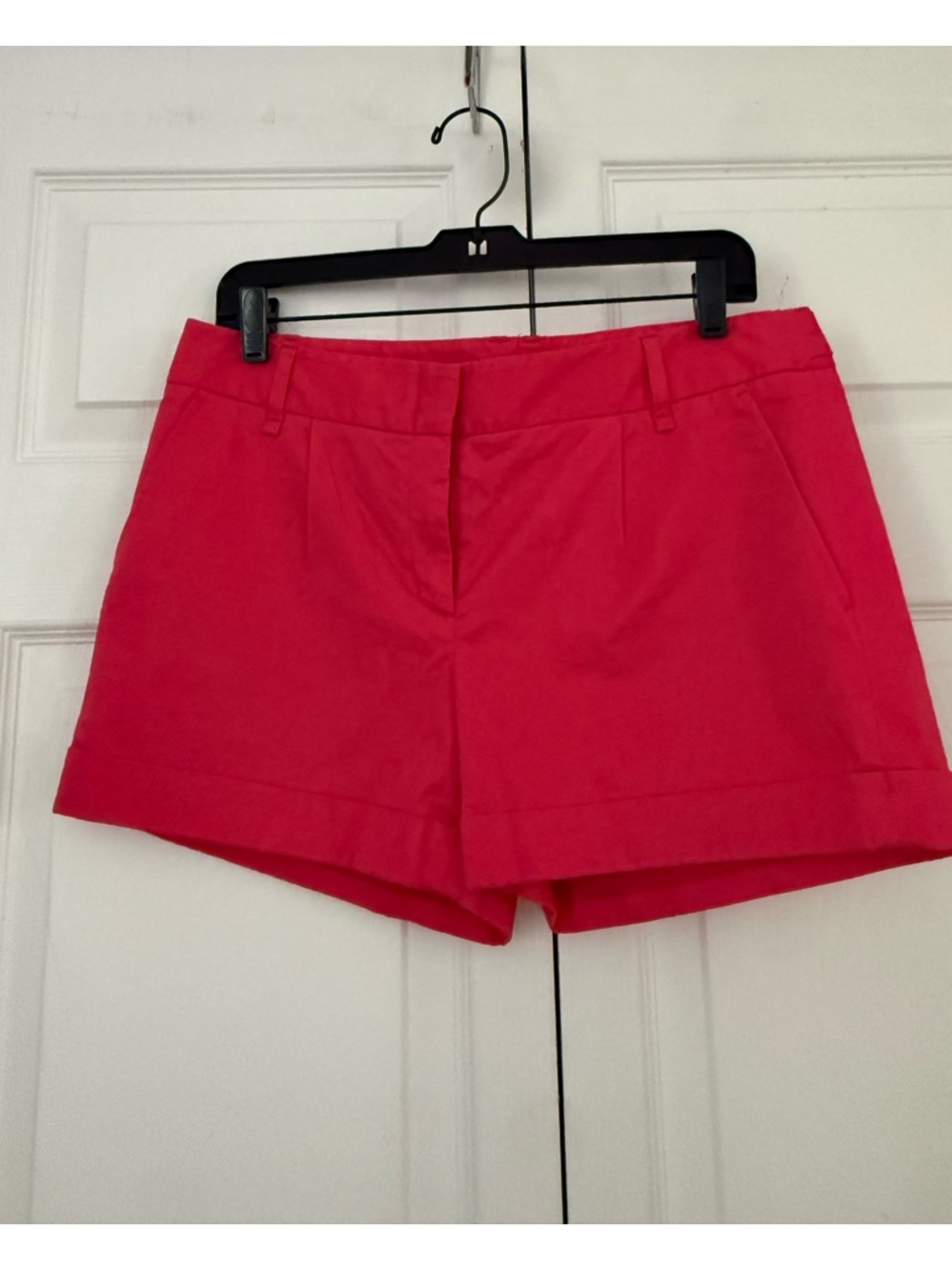 BCBGMaxAzria Hot Pink /Red Tailored Cuffed Shorts Summer Resortwear size 8
